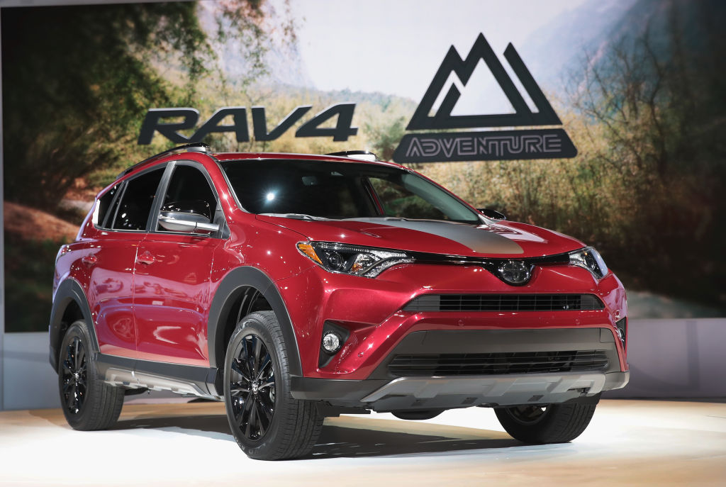 Toyota RAV4 - средняя цена 17 300 долларов
