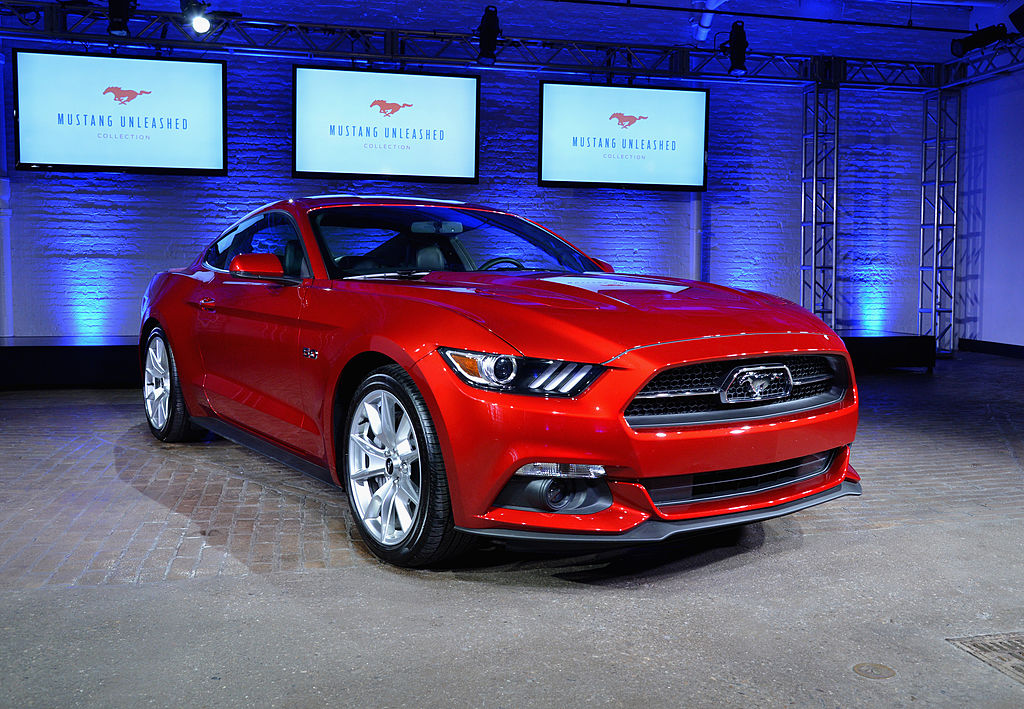 На фото культовый автомобиль производства Ford Motor Company
