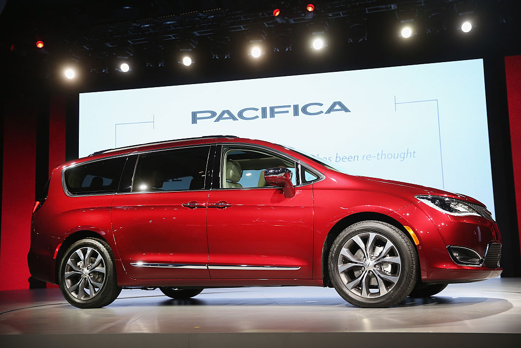 В Украине Chrysler Pacifica не продается